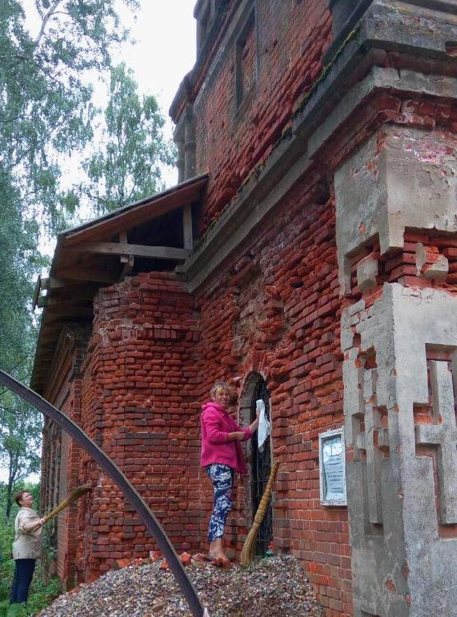 Волонтерская помощь Храму